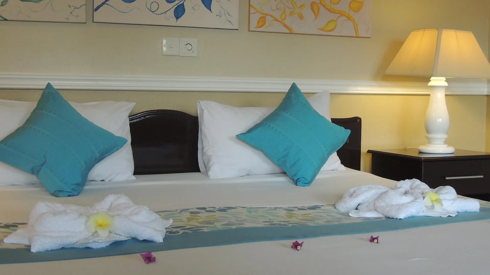 Hotel La Roussette Anse aux Pins Seychelles