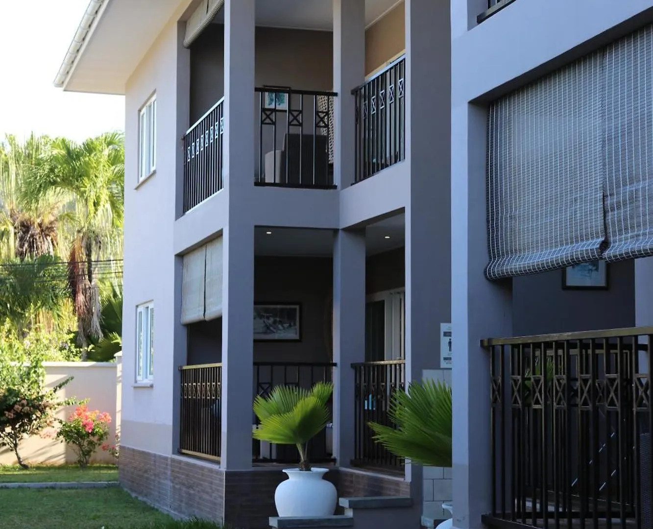 Hotel La Roussette Anse aux Pins 3*,