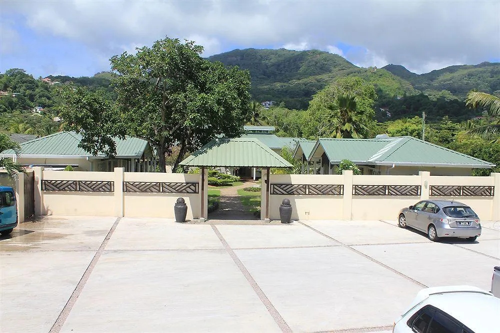 ***  Hotel La Roussette Anse aux Pins Seychelles
